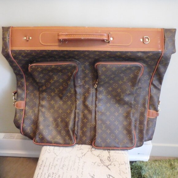 Louis Vuitton Monogram Portable Bandoulière Garment Bag - Picture 2 of 4
